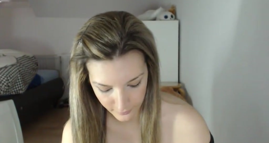 Alessndra video thumbnail