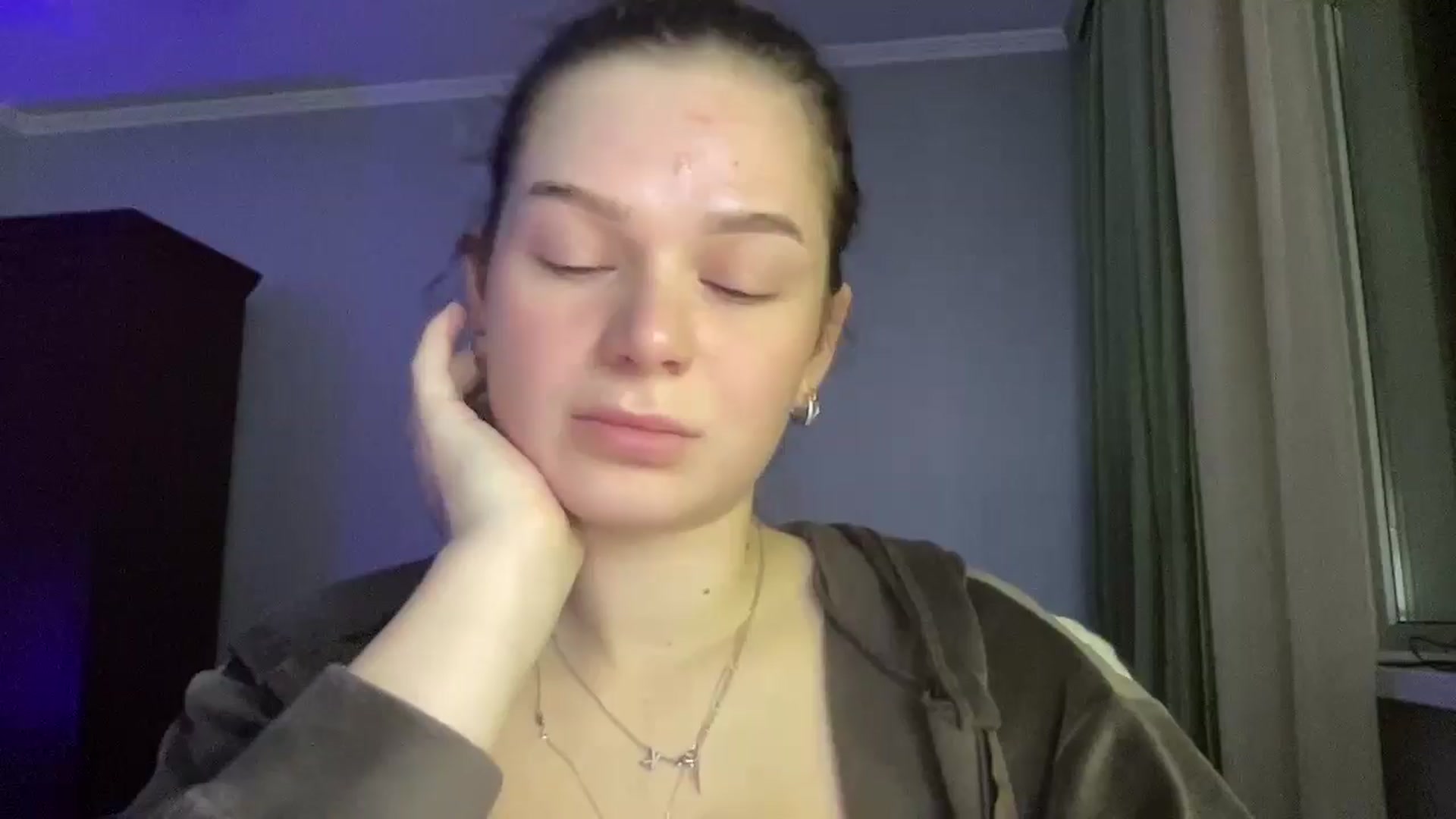 HeyAlisa video thumbnail