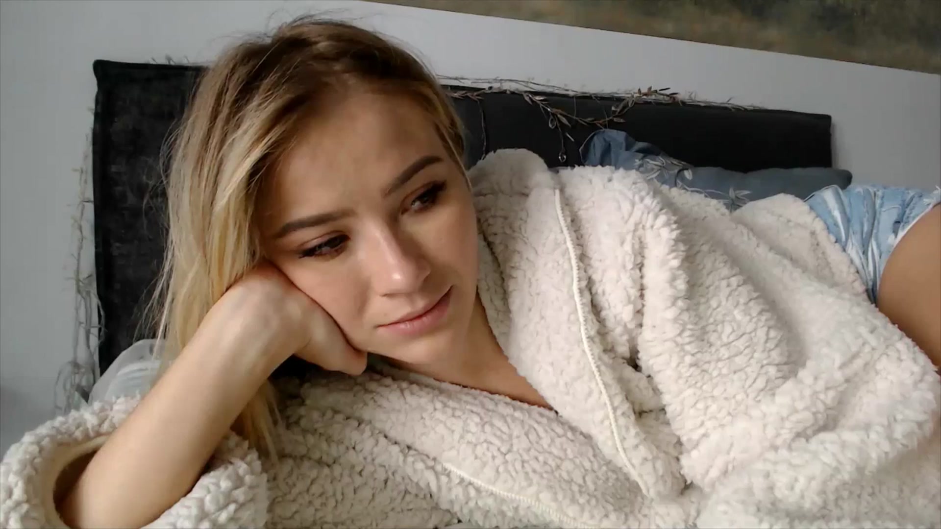 fiancee video thumbnail