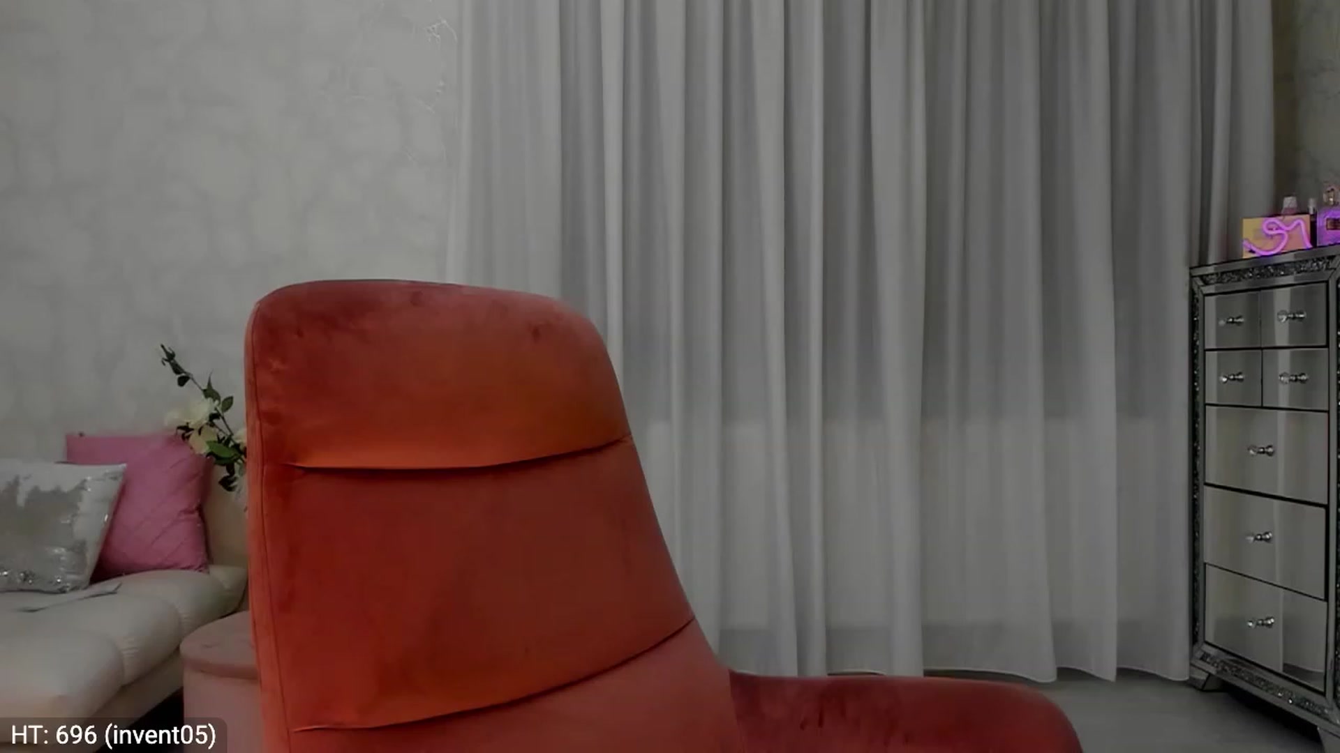 MissButterfly video thumbnail