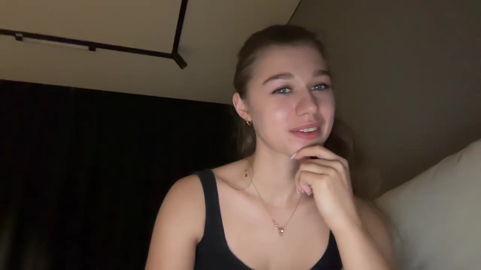 JewelReigns video thumbnail
