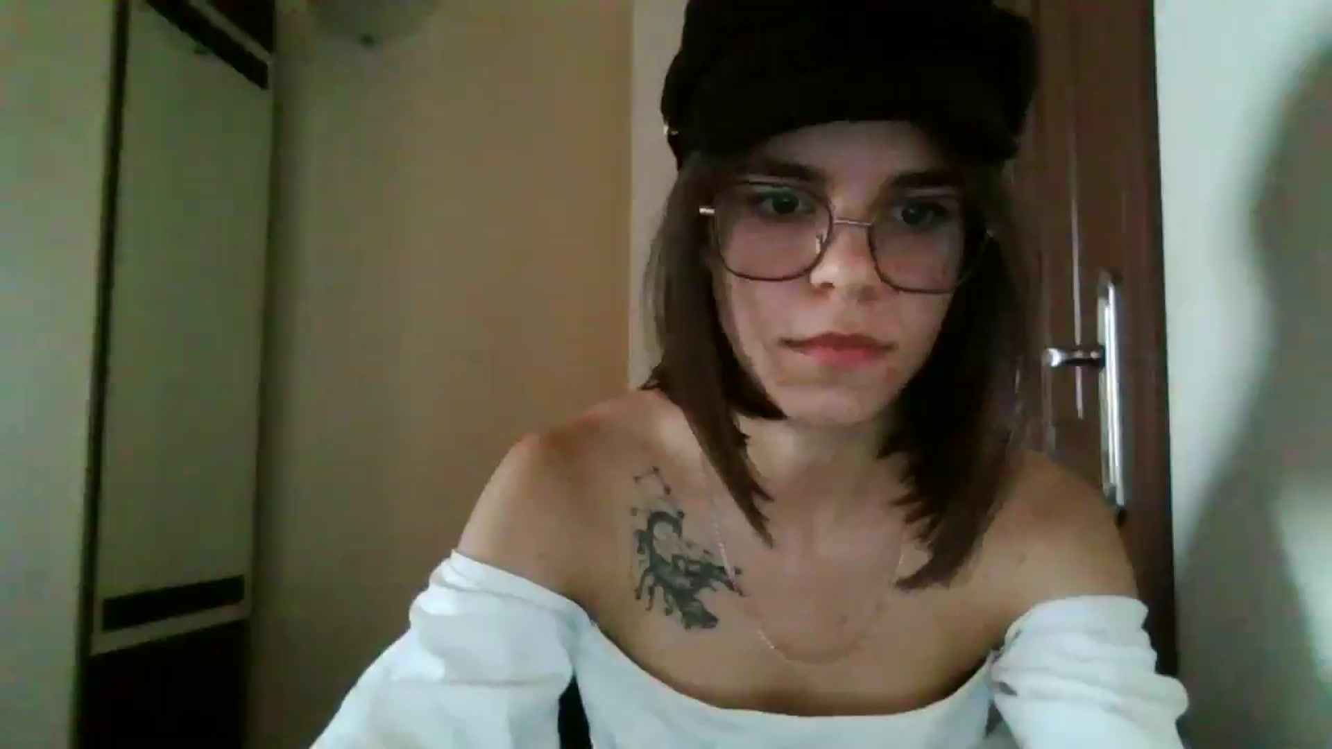 EmilyWills video thumbnail