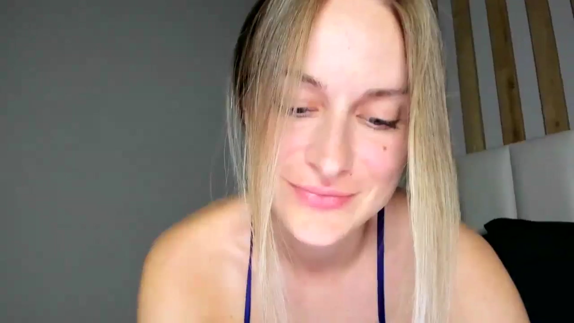 regular_girl video thumbnail
