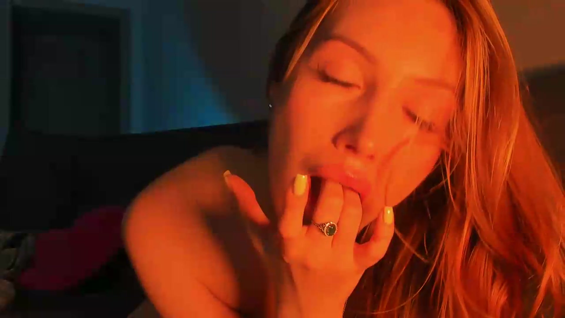LovelyGin video thumbnail
