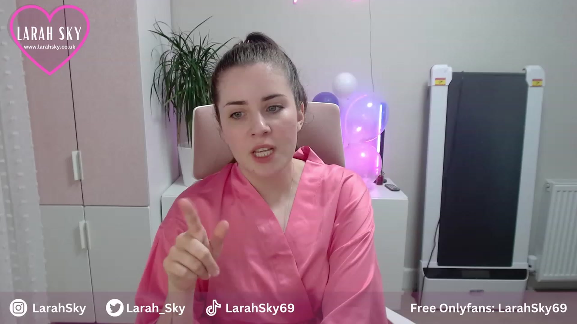 Larah_Sky video thumbnail