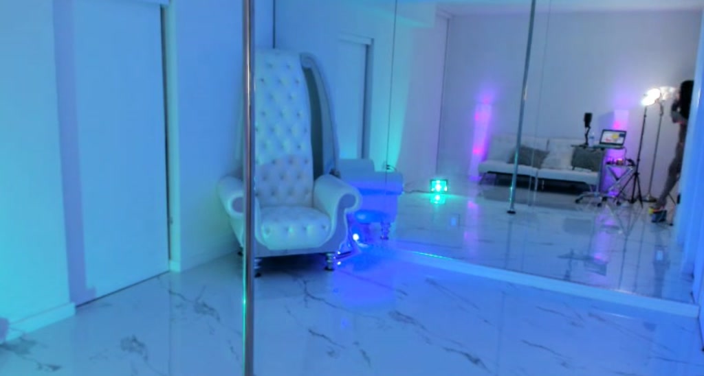 ReyasRoom video thumbnail