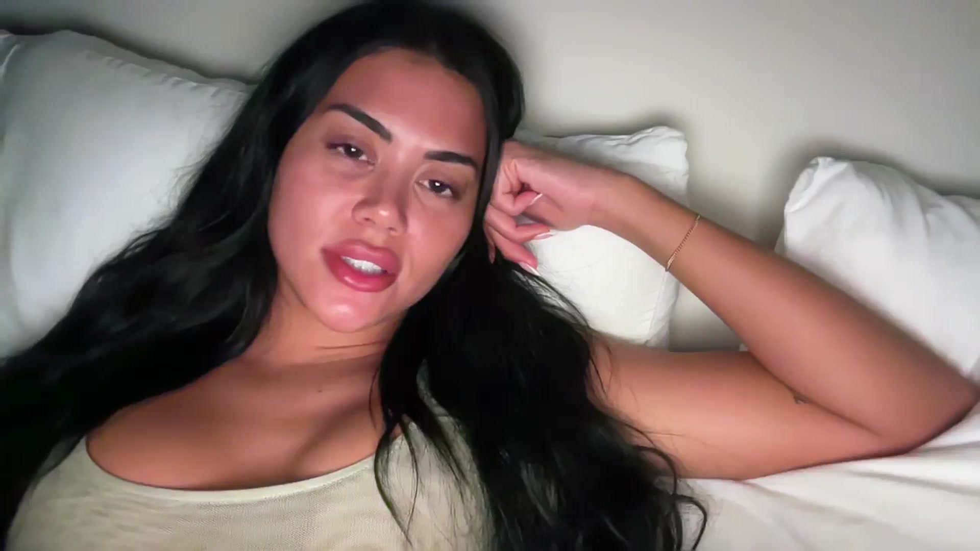 Naomilynn video thumbnail