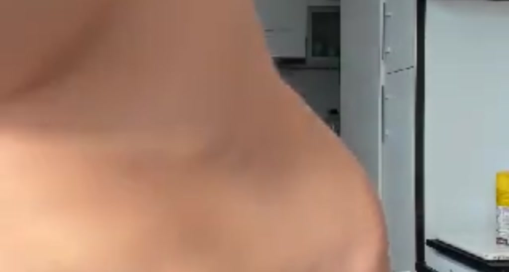 Roses_are_red video thumbnail