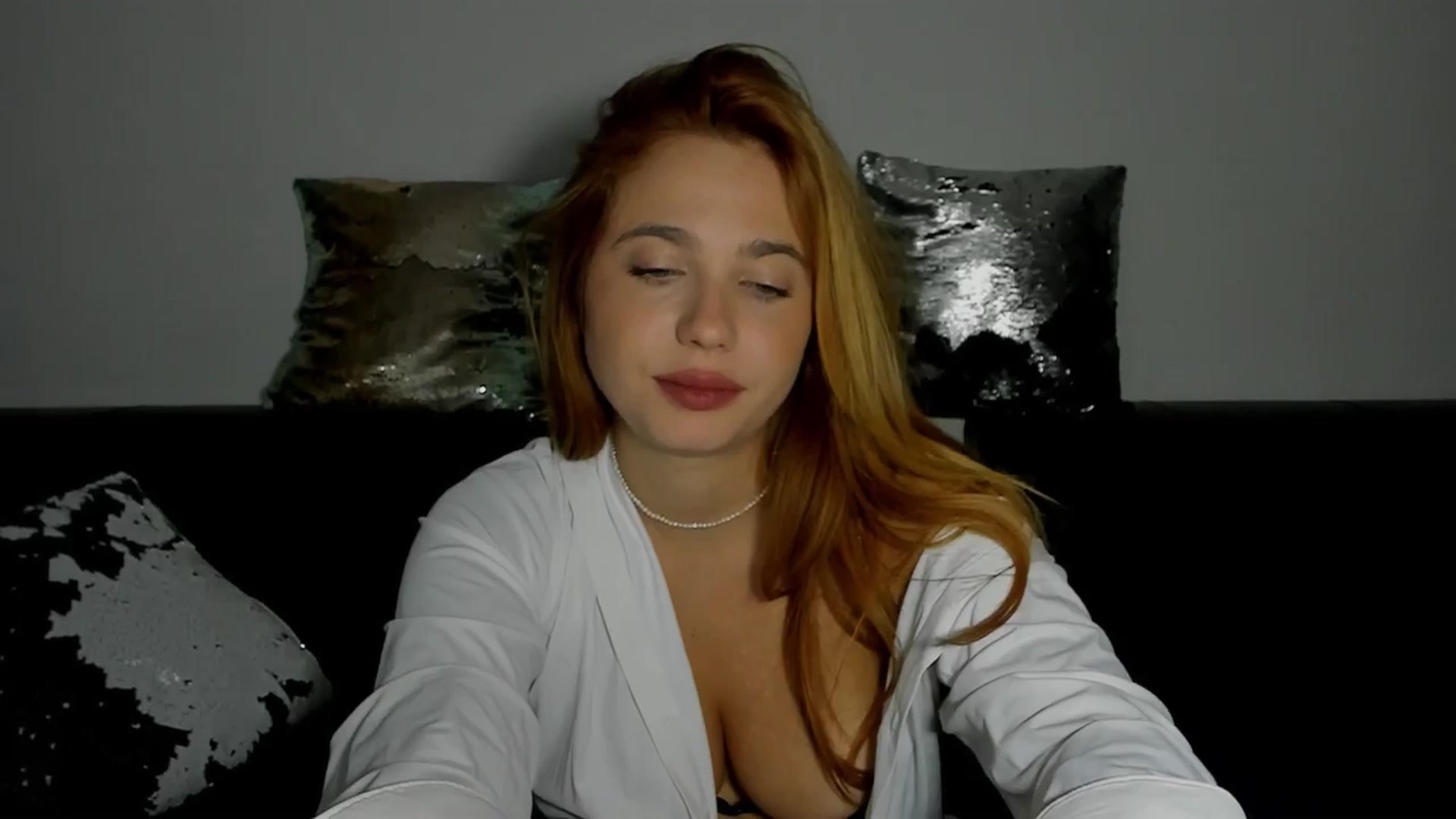 BlueeeS video thumbnail