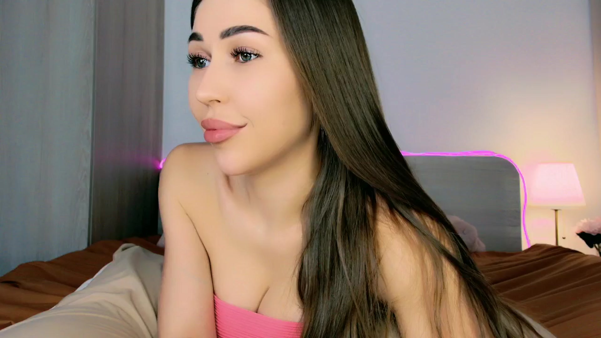 mia4sin video thumbnail