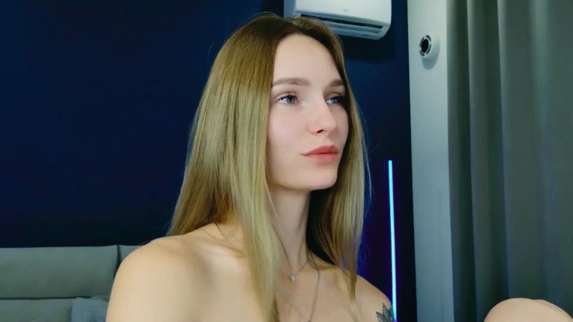 Miliain video thumbnail