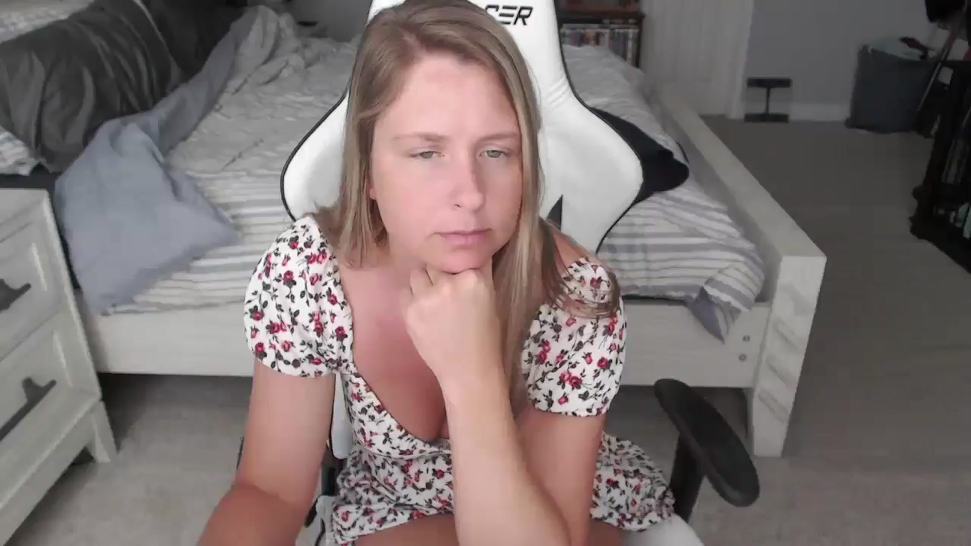 ZenZoey video thumbnail