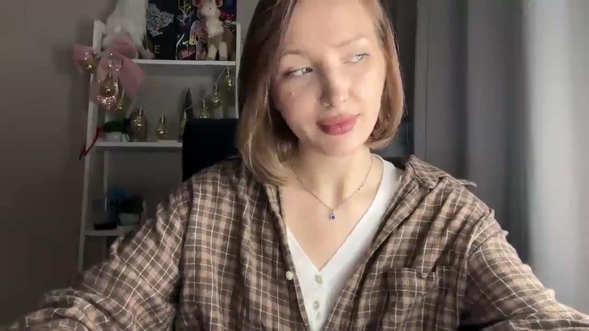 Di_Pearl video thumbnail