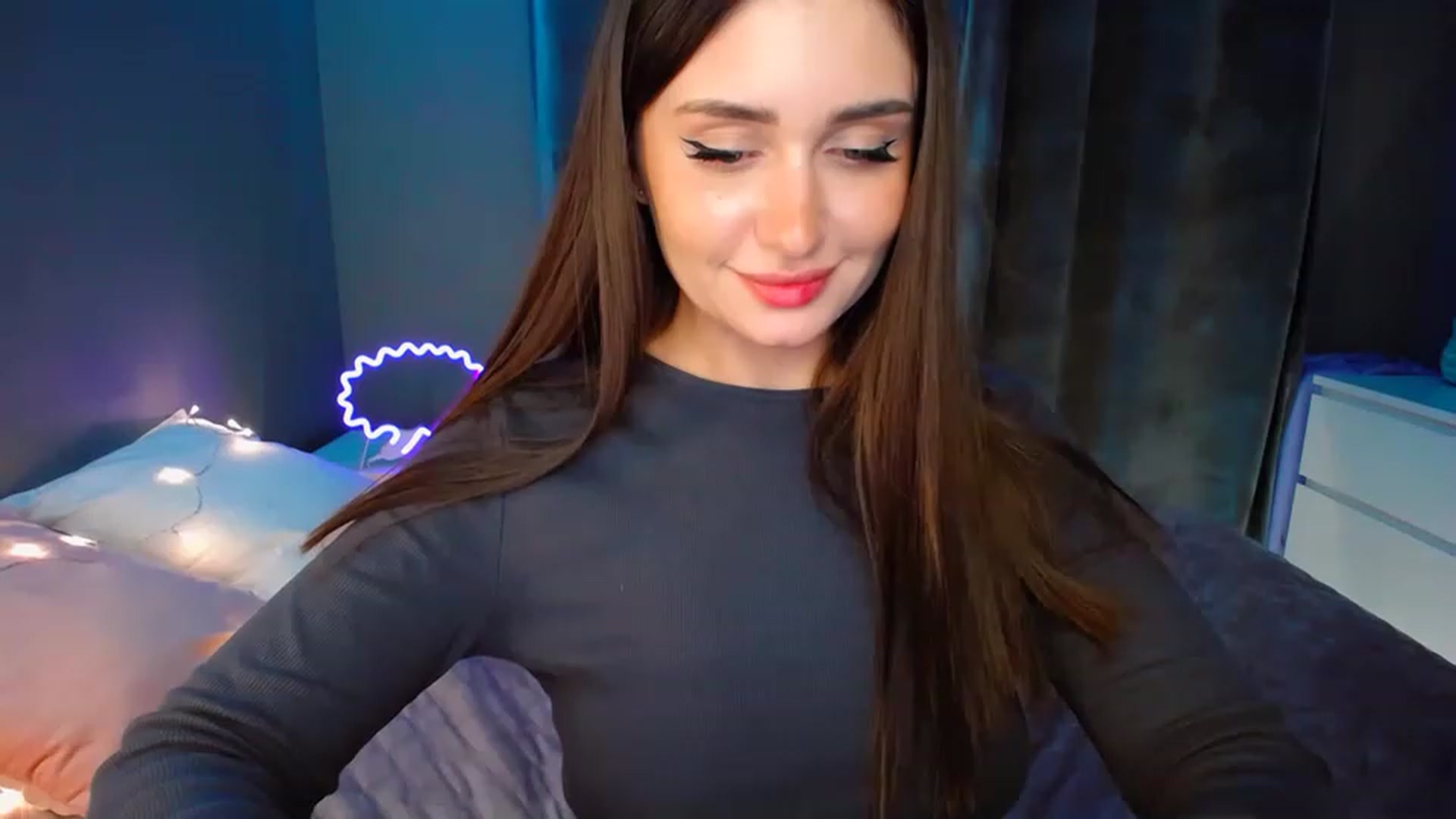 DollGlamourr video thumbnail