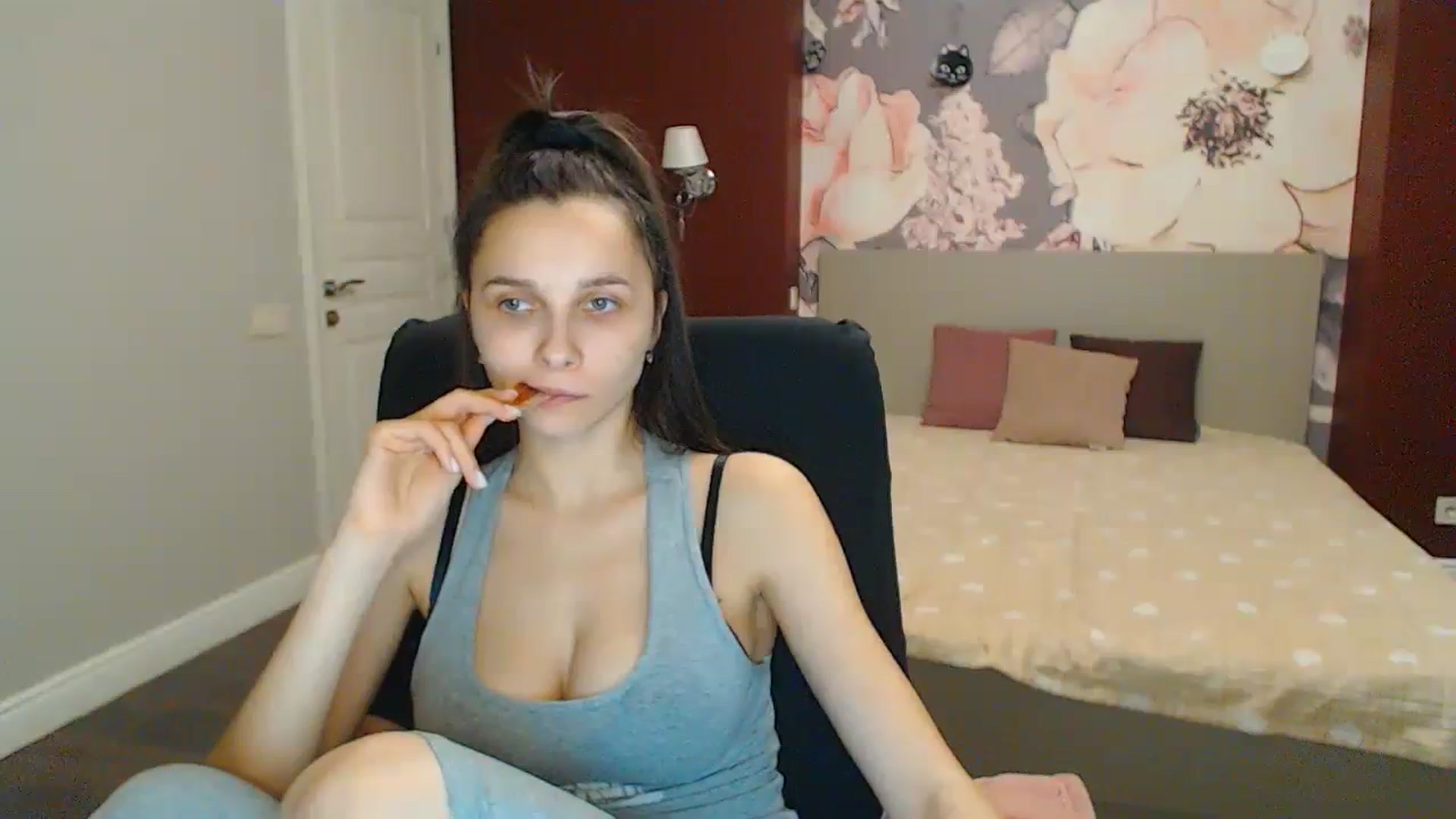 Karina_Mils video thumbnail