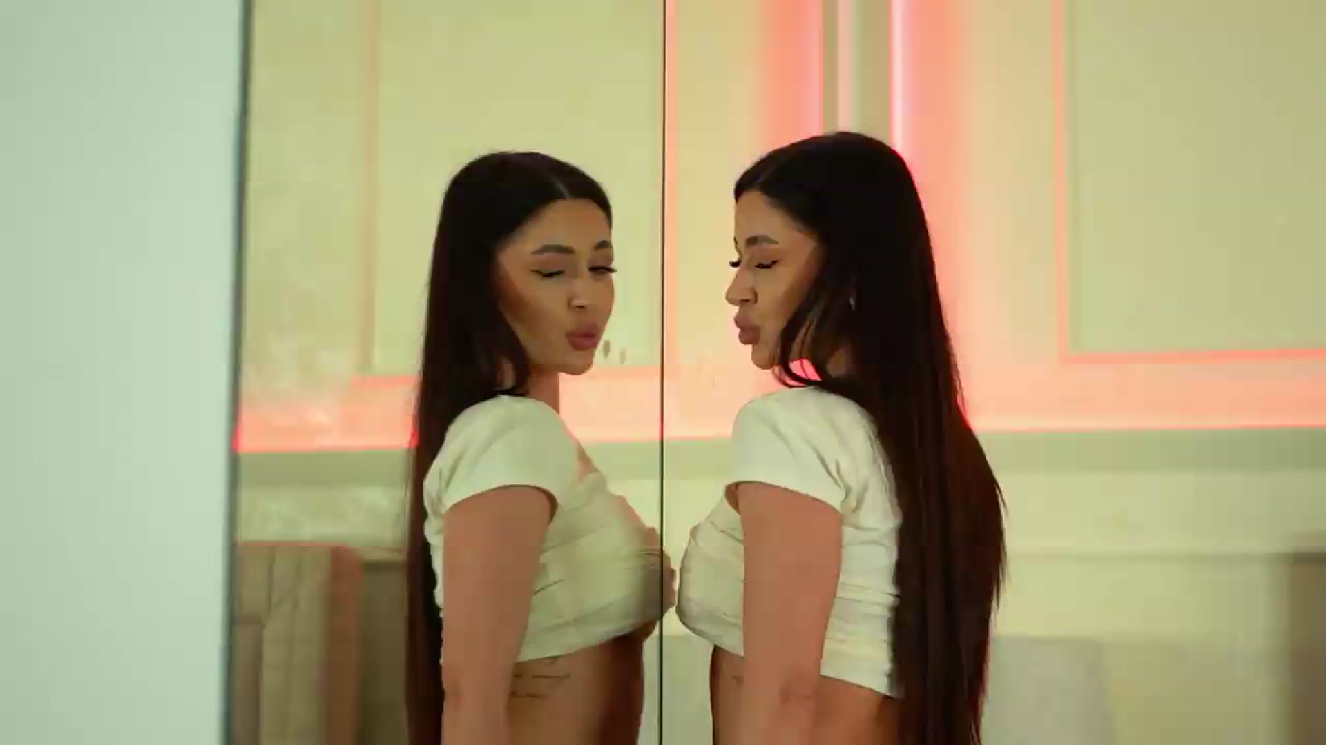 AshleyBae video thumbnail