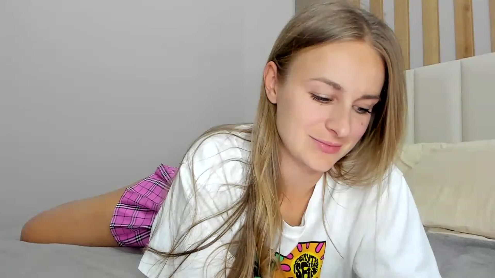 regular_girl video thumbnail
