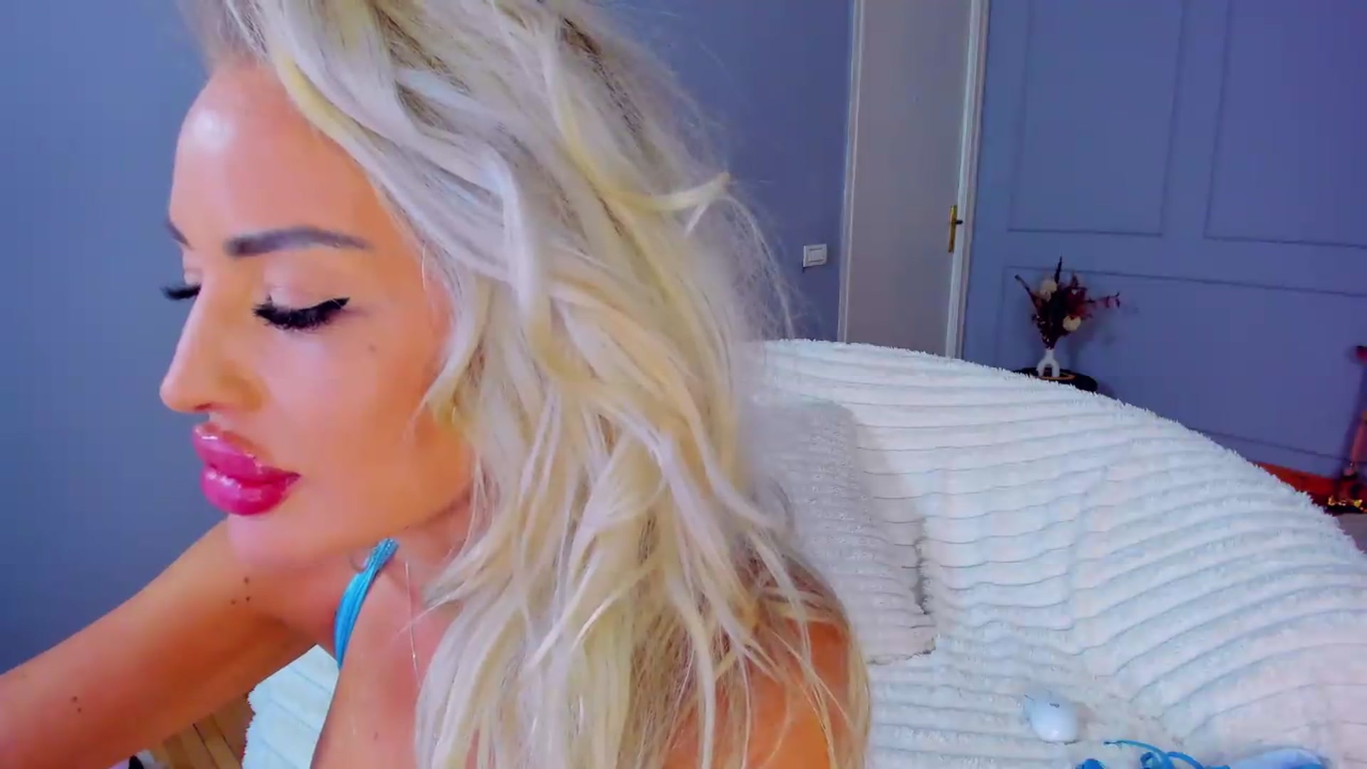 AwwwElla video thumbnail