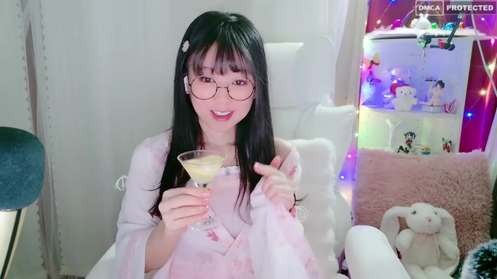 meows video thumbnail