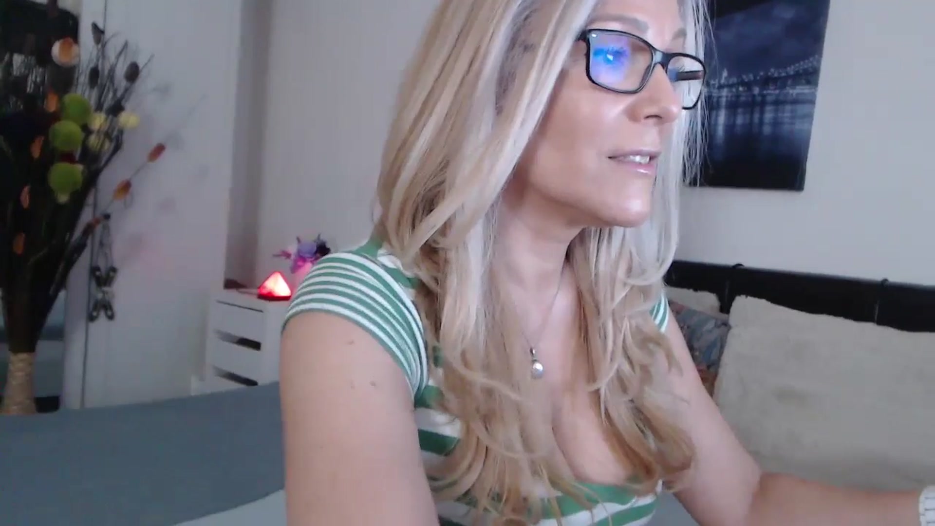 Reeya71 video thumbnail