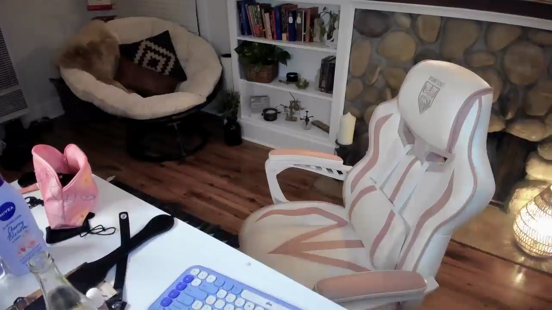 LillieQ video thumbnail