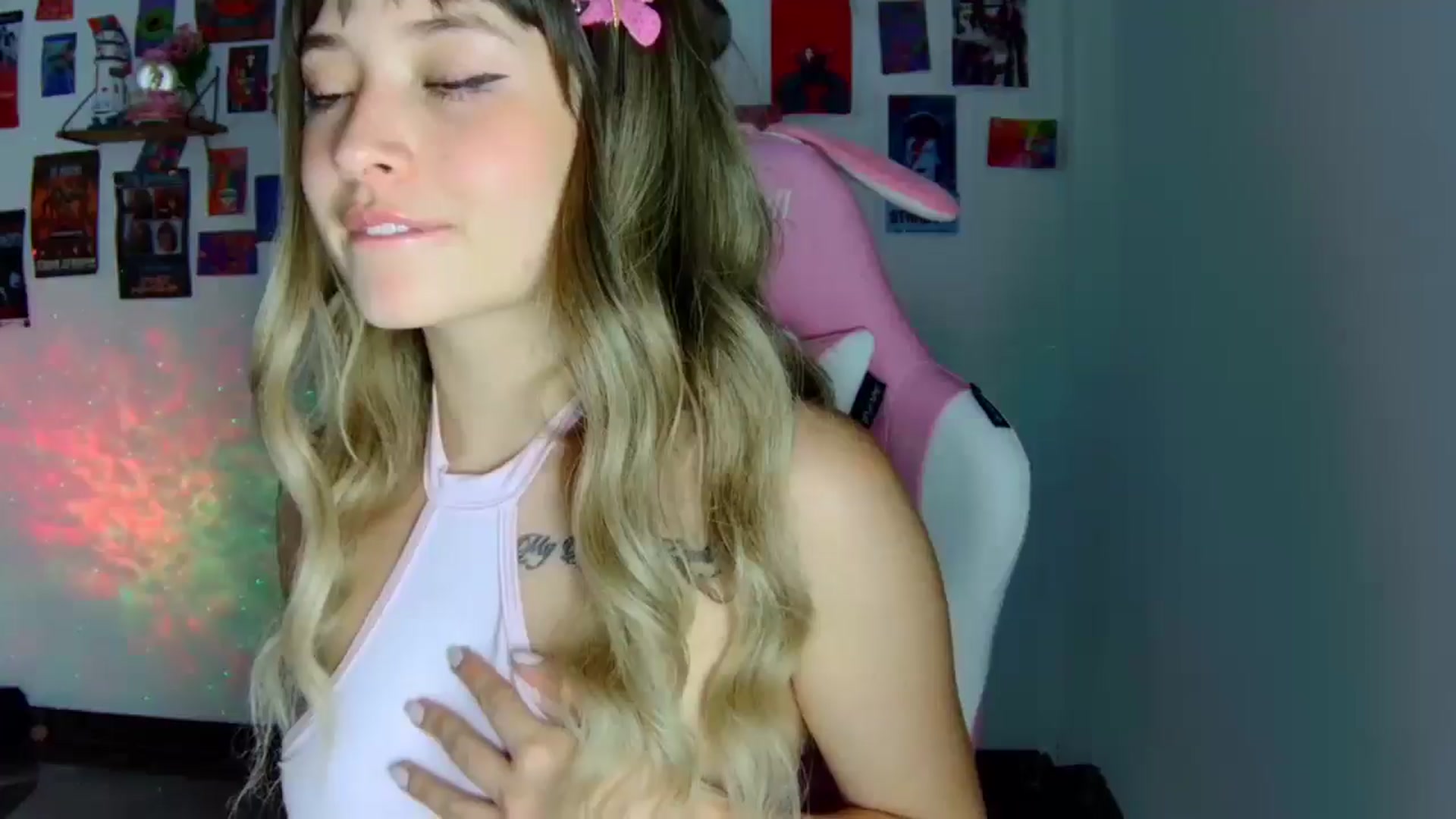 CarolineJames video thumbnail