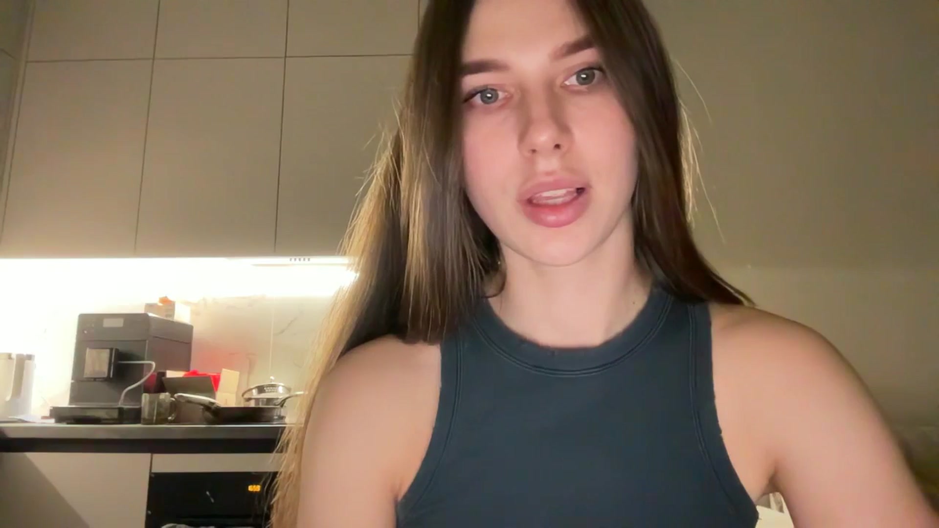 kissfreeze video thumbnail