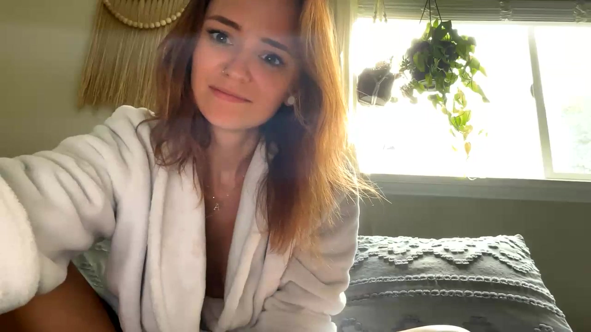 Plantbabeee video thumbnail