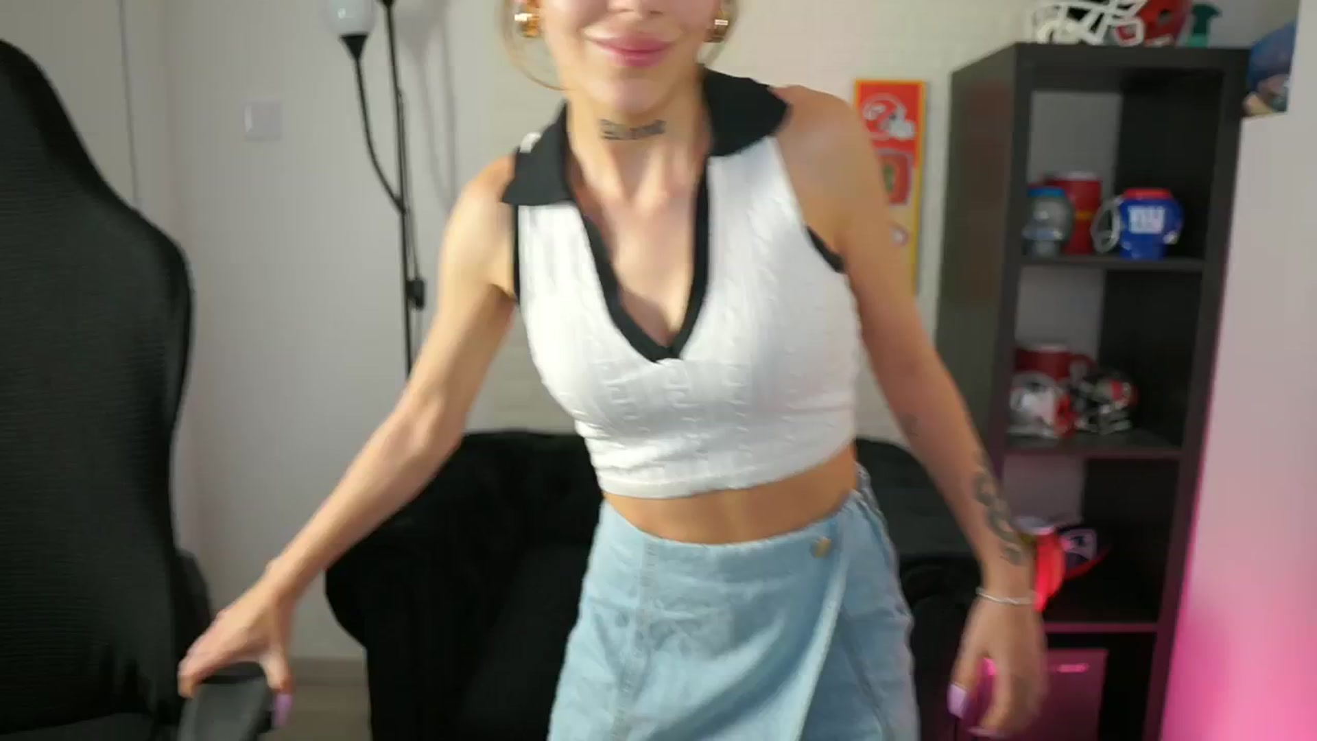 Alexxisky video thumbnail