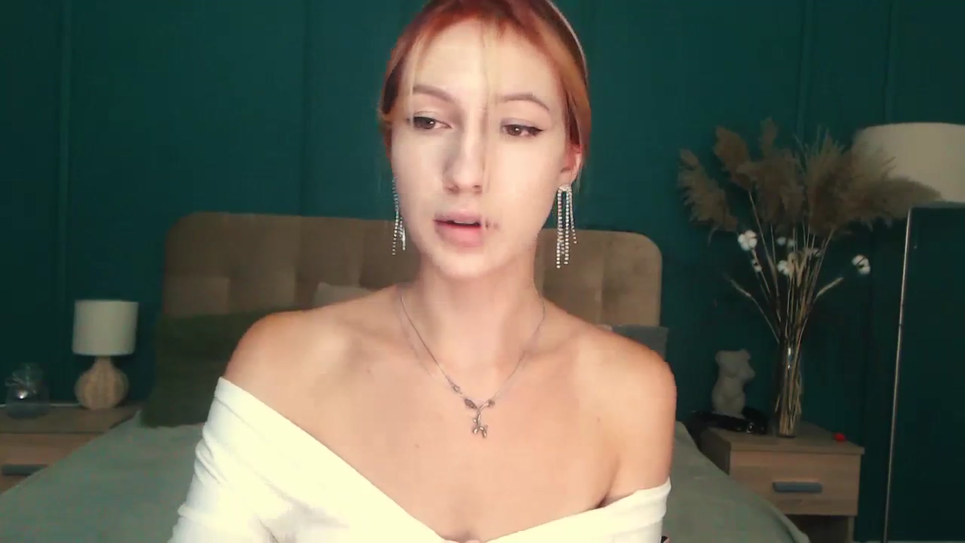 LovelyGin video thumbnail