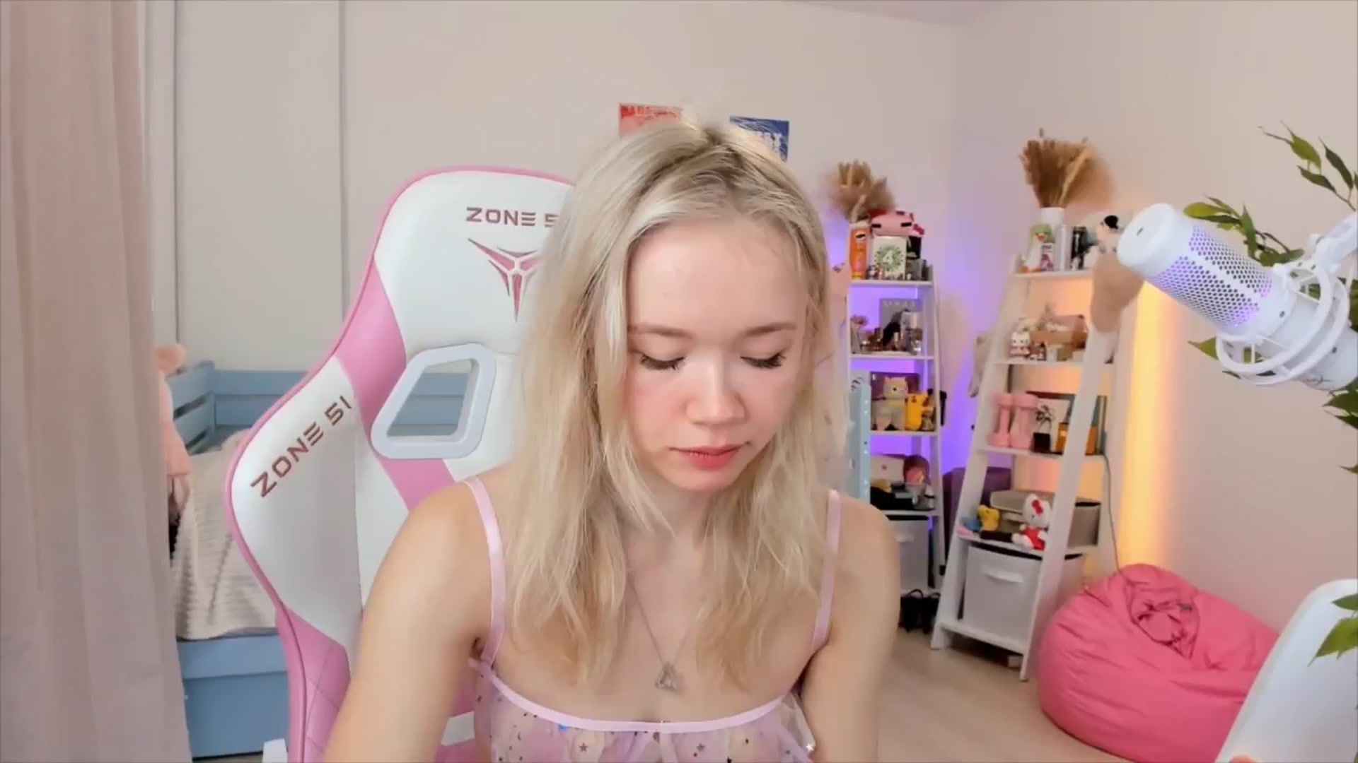 Alice_Chery video thumbnail