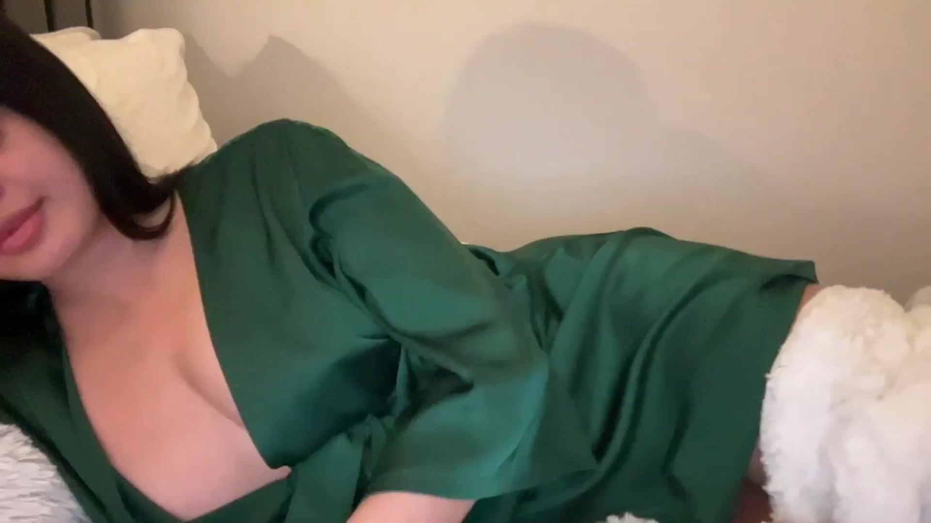 MsAkira video thumbnail