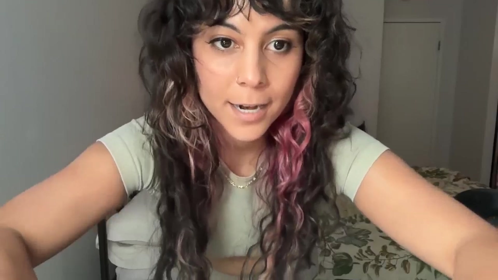 e_laine video thumbnail