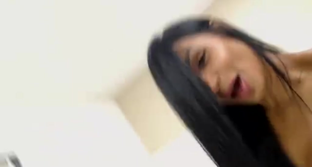 BellaGreey video thumbnail