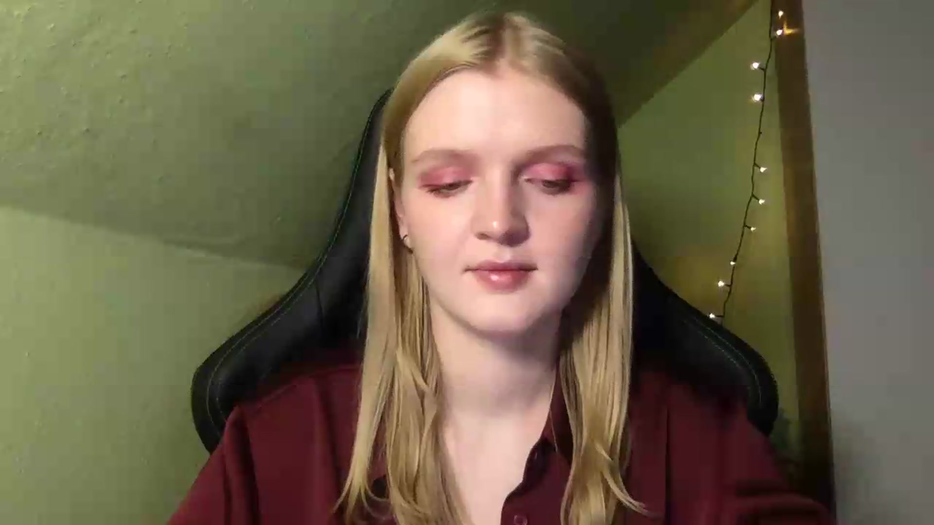 Lovely_Ari video thumbnail