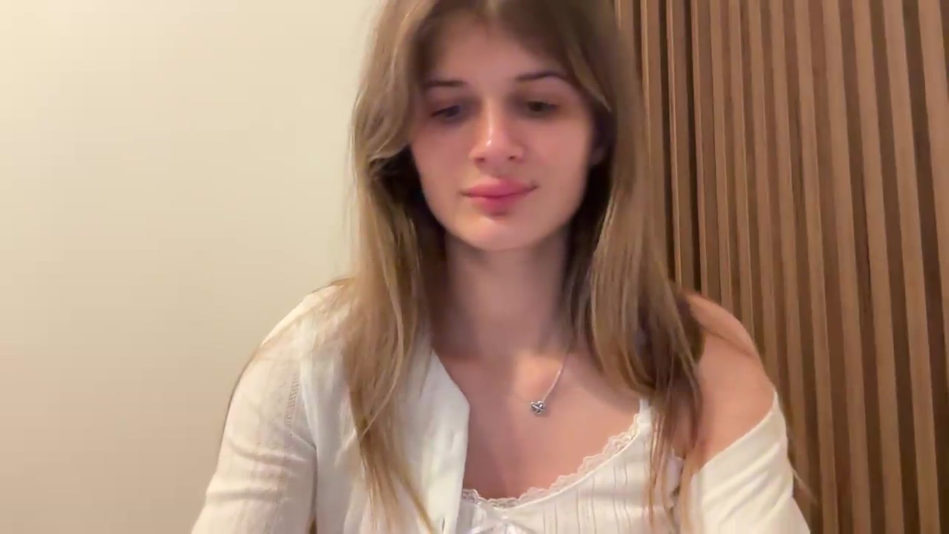 Miss_L video thumbnail