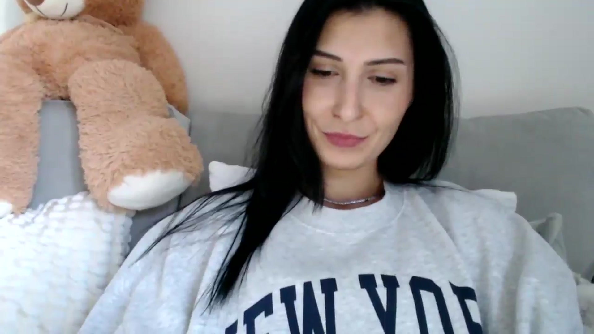 Yara_77 video thumbnail