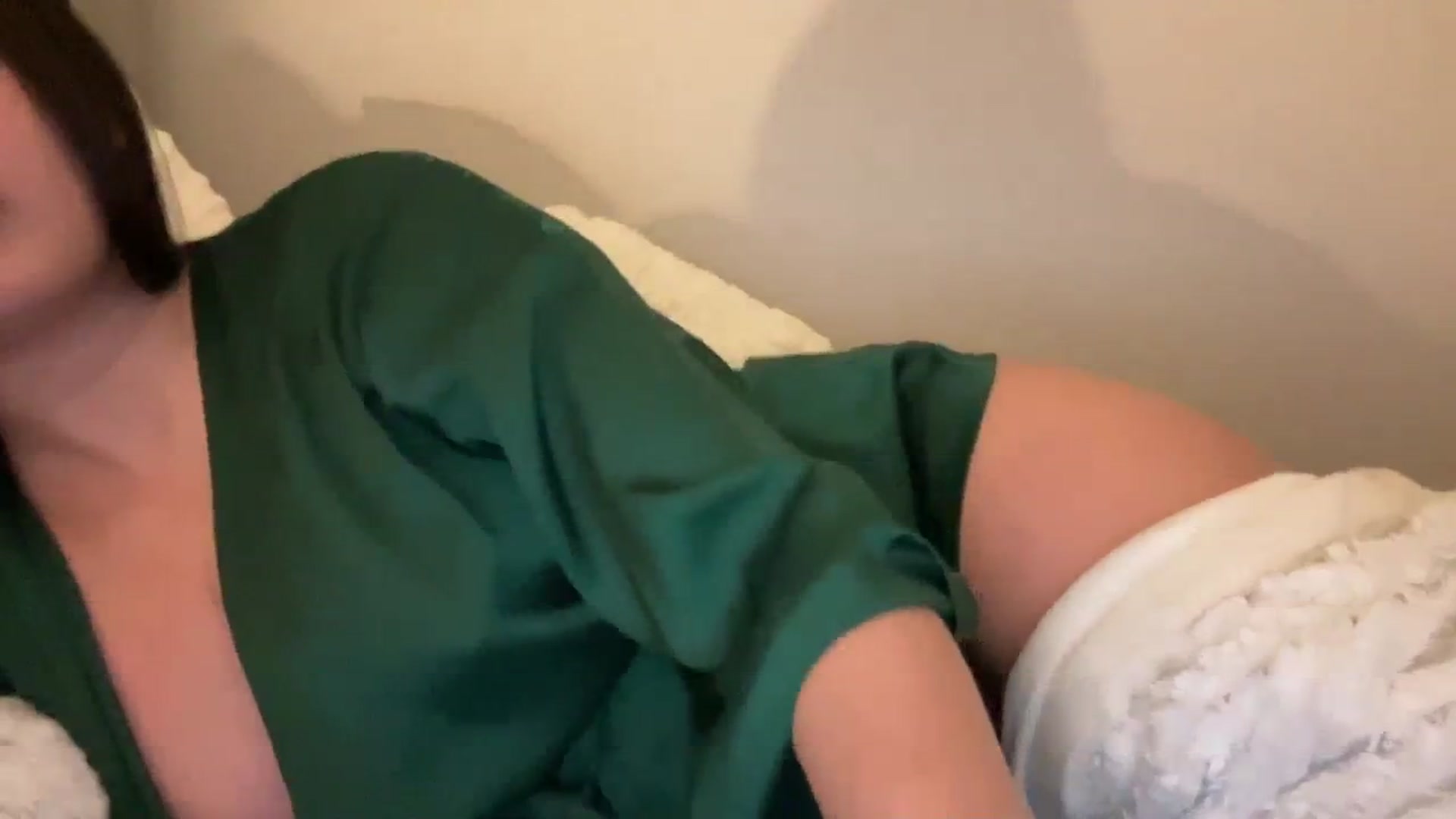 MsAkira video thumbnail