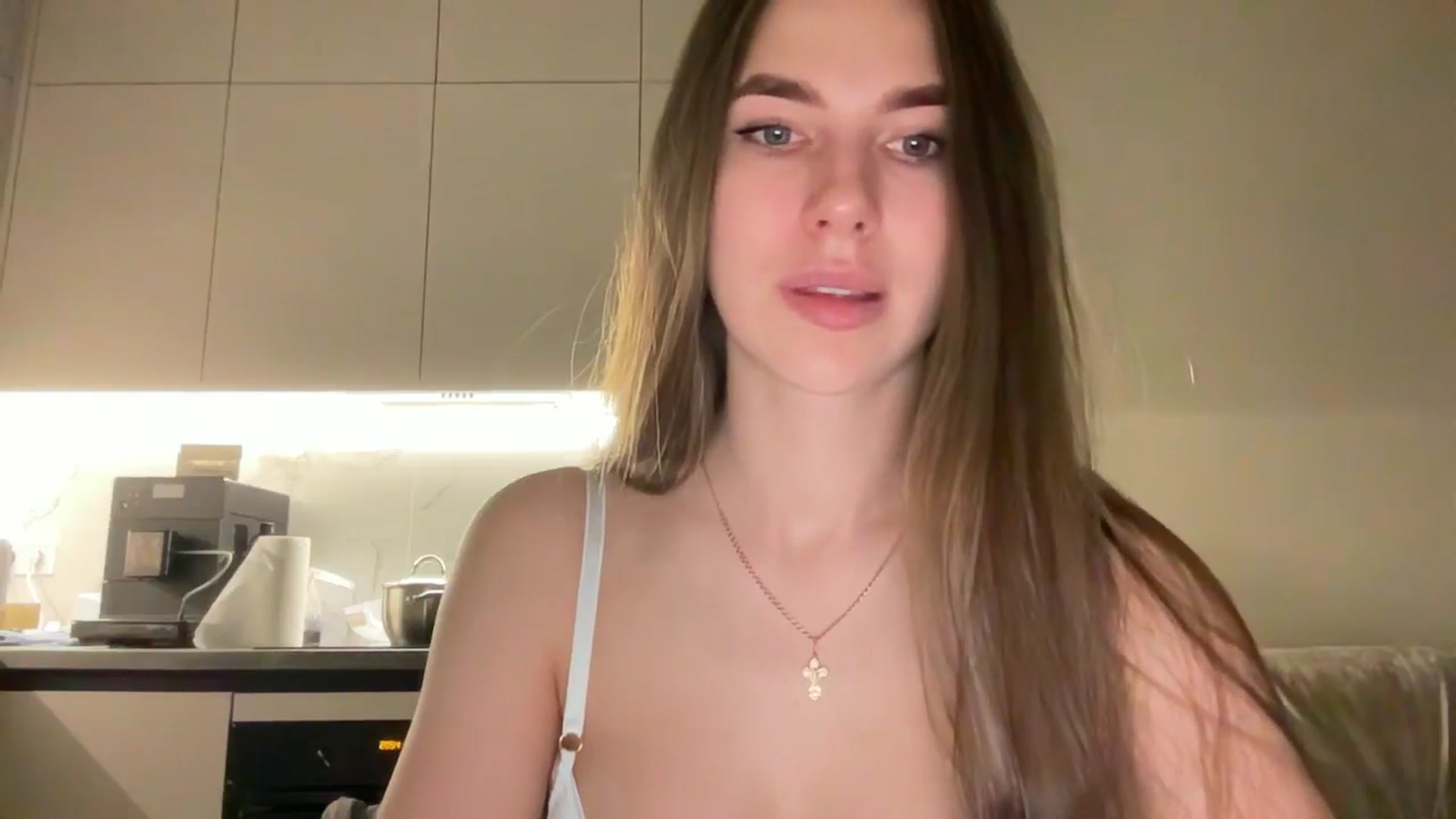 kissfreeze video thumbnail