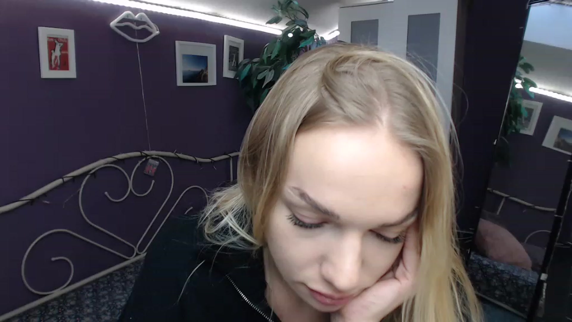 JoanQueen video thumbnail