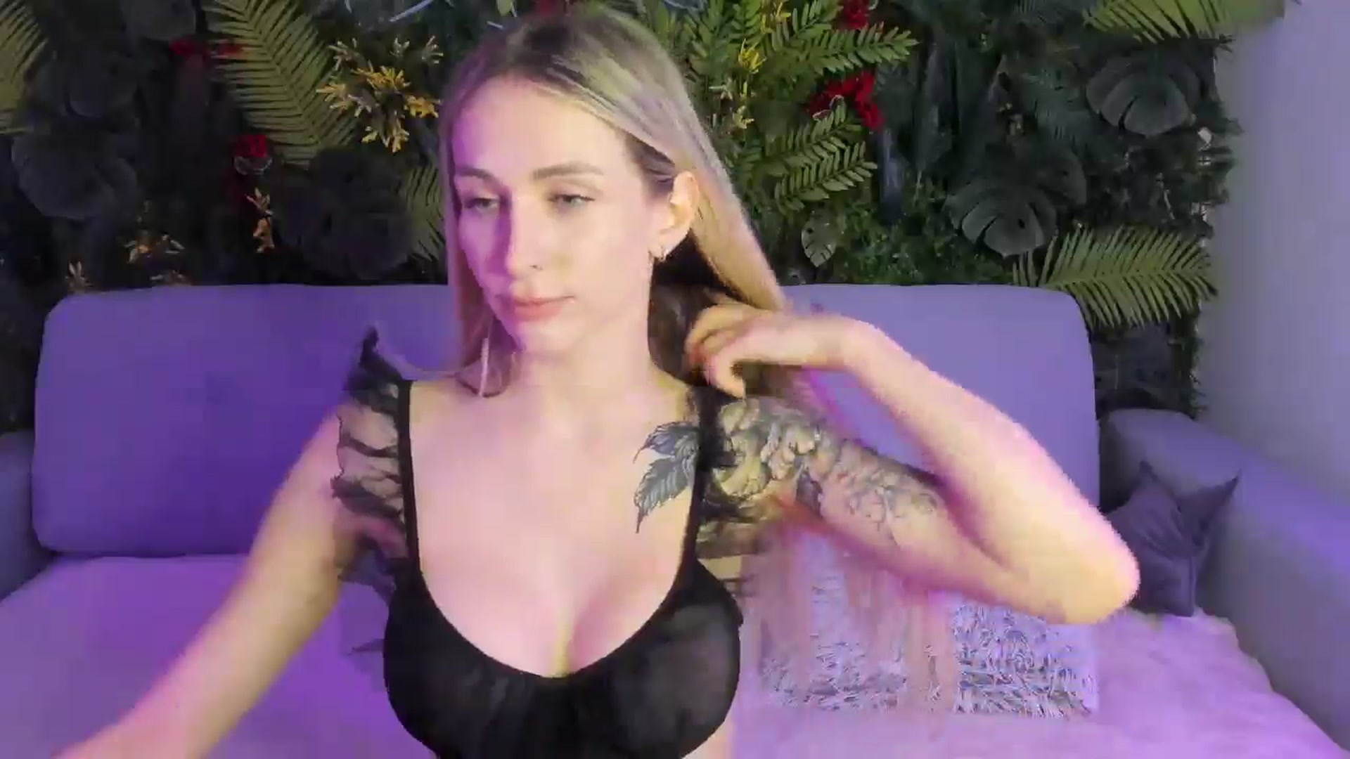 Horny_Blond video thumbnail