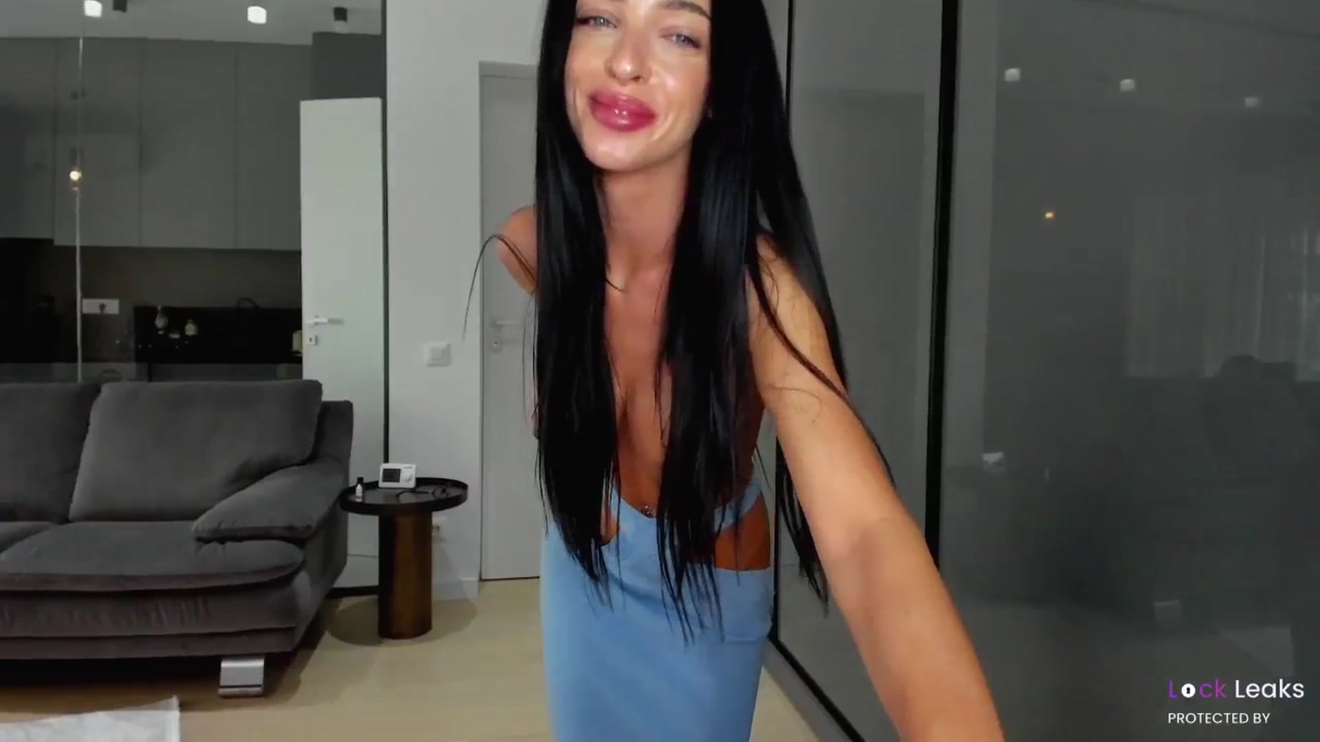 L_U_A_ video thumbnail