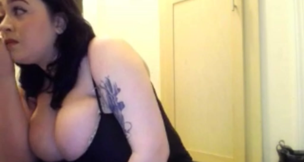 LeanneCrow video thumbnail
