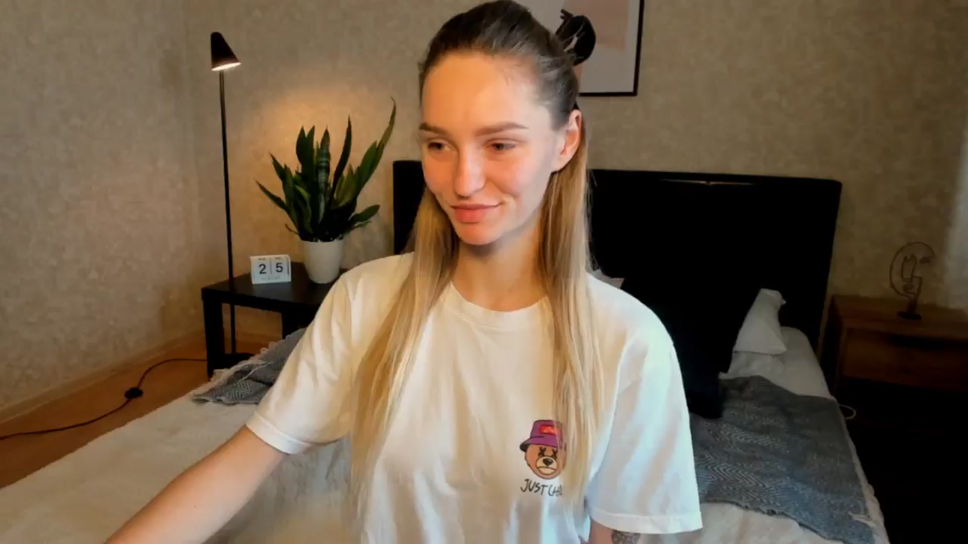 Miliain video thumbnail