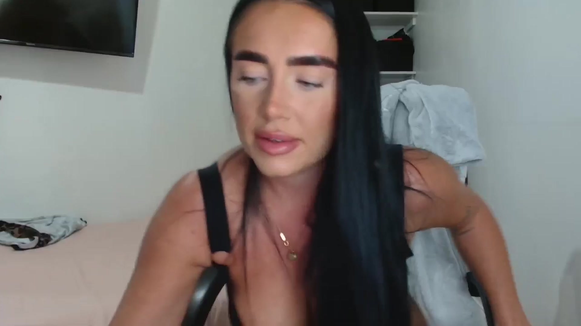 ElleBloom video thumbnail