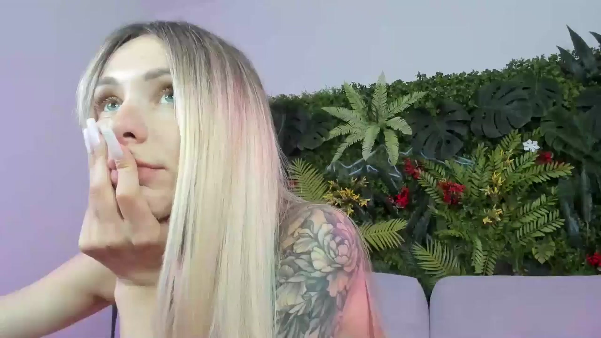 Horny_Blond video thumbnail