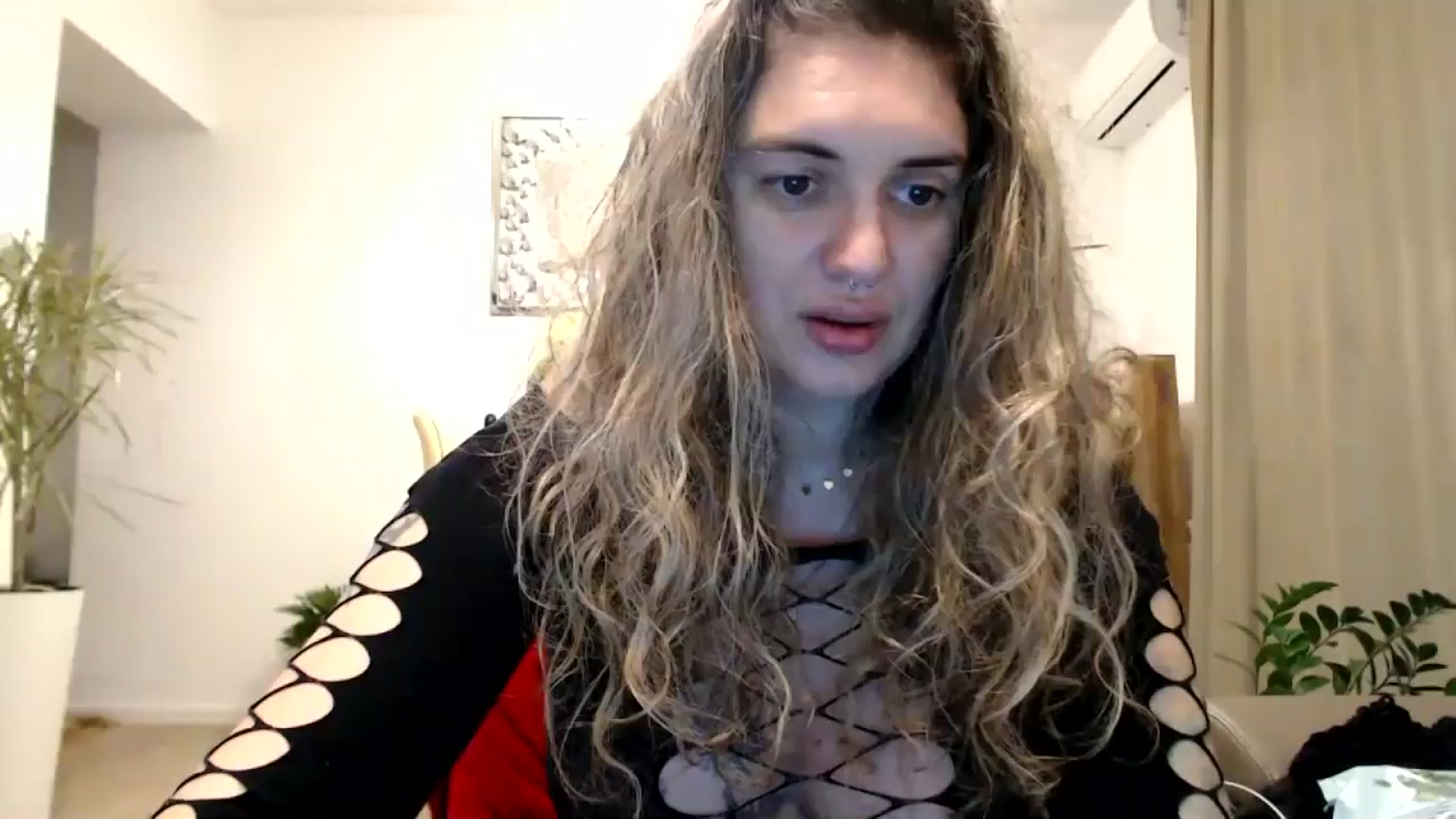 MissDivinna video thumbnail