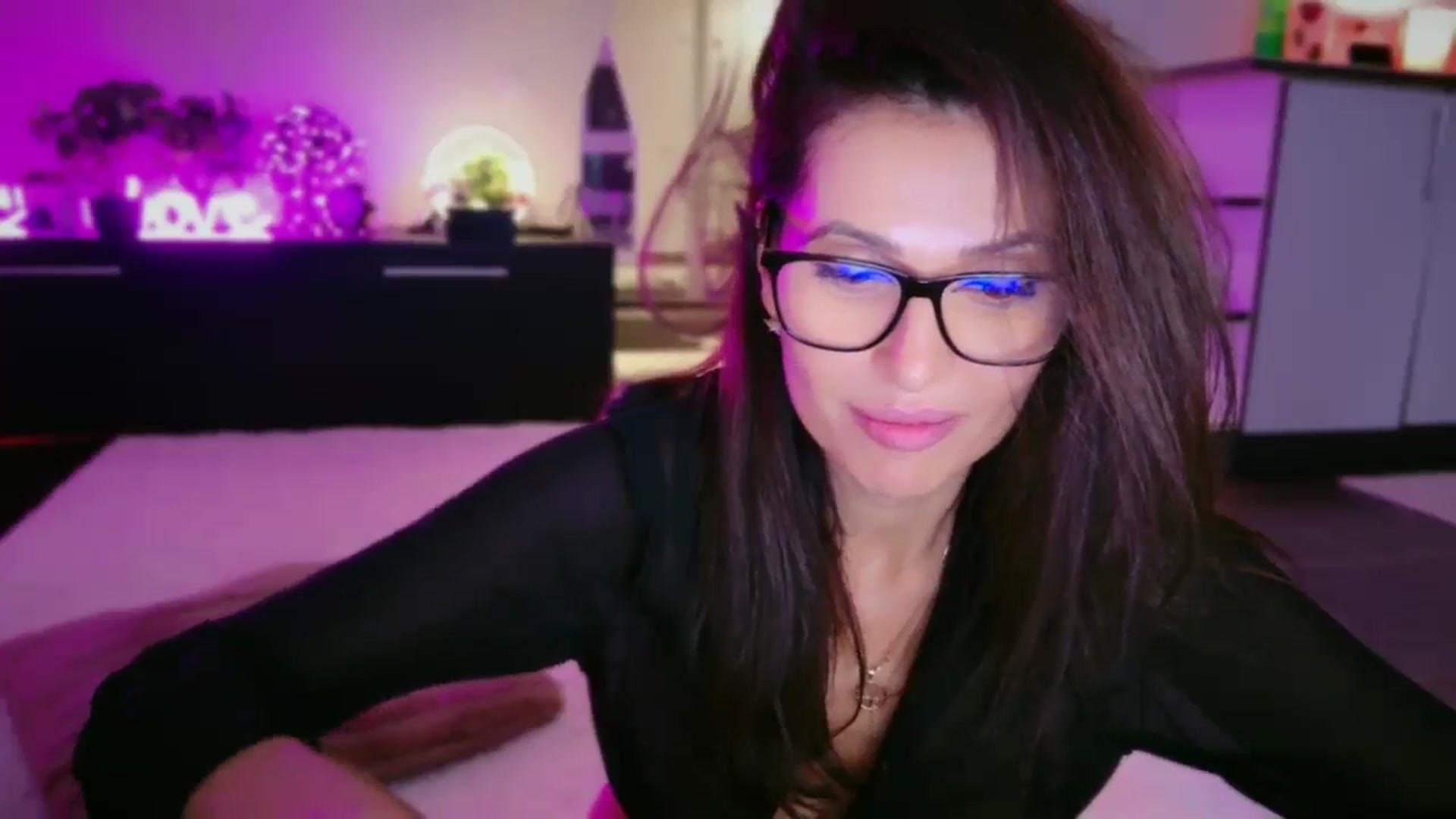 SmileyTinaa video thumbnail