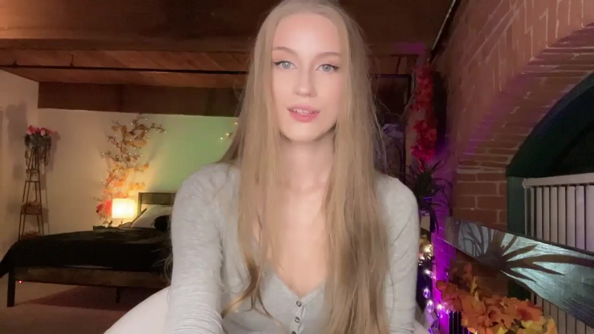 Luna_Moore1 video thumbnail