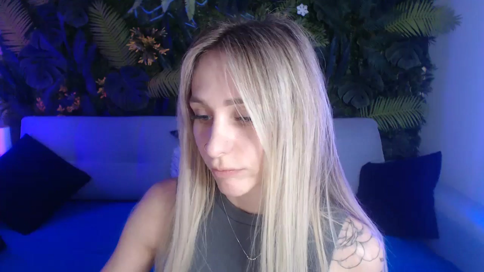 Horny_Blond video thumbnail